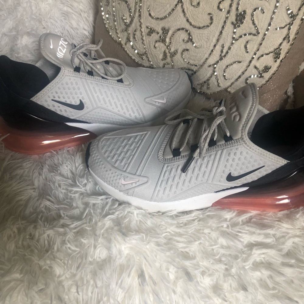 Women’s Nike 27O. Size 11